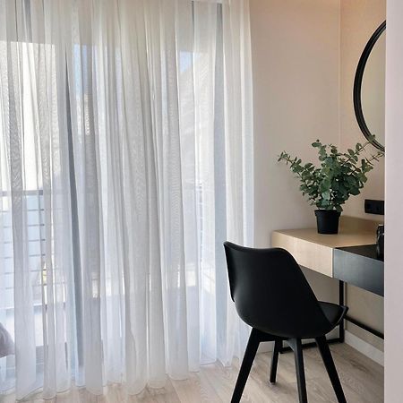 Icon Urban Living Aparthotel Солун Екстериор снимка