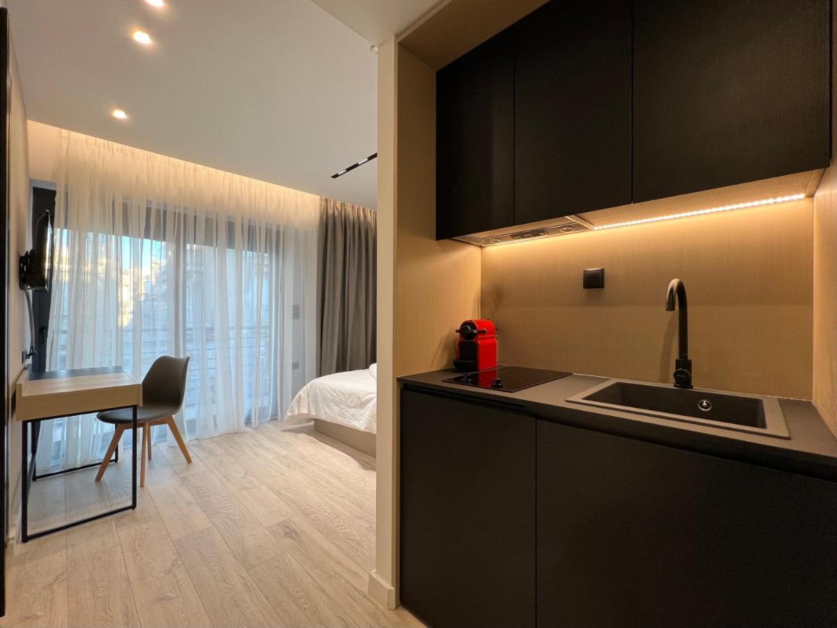 Icon Urban Living Aparthotel Солун Екстериор снимка