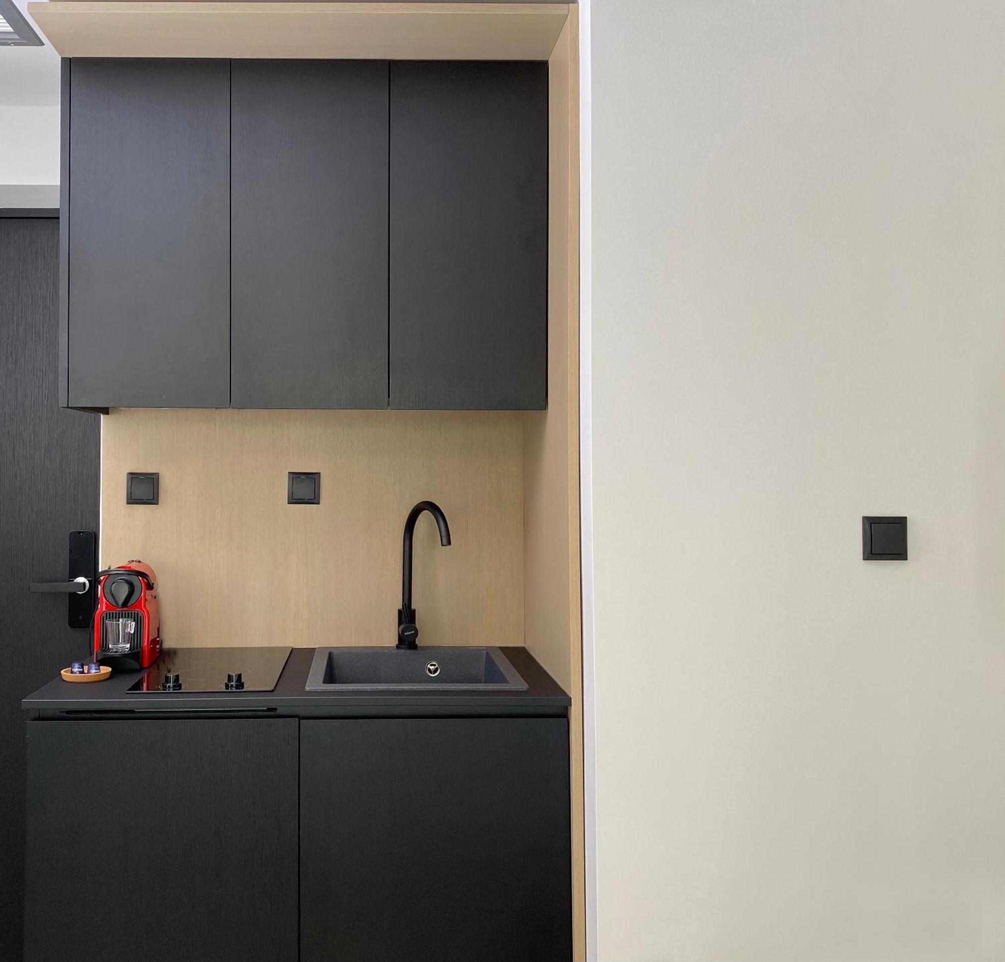 Icon Urban Living Aparthotel Солун Екстериор снимка